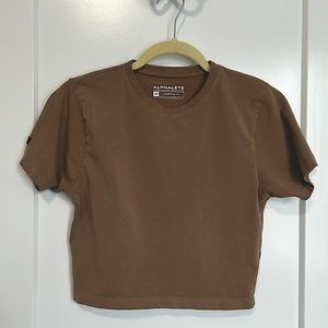 Alphalete cropped t-shirt